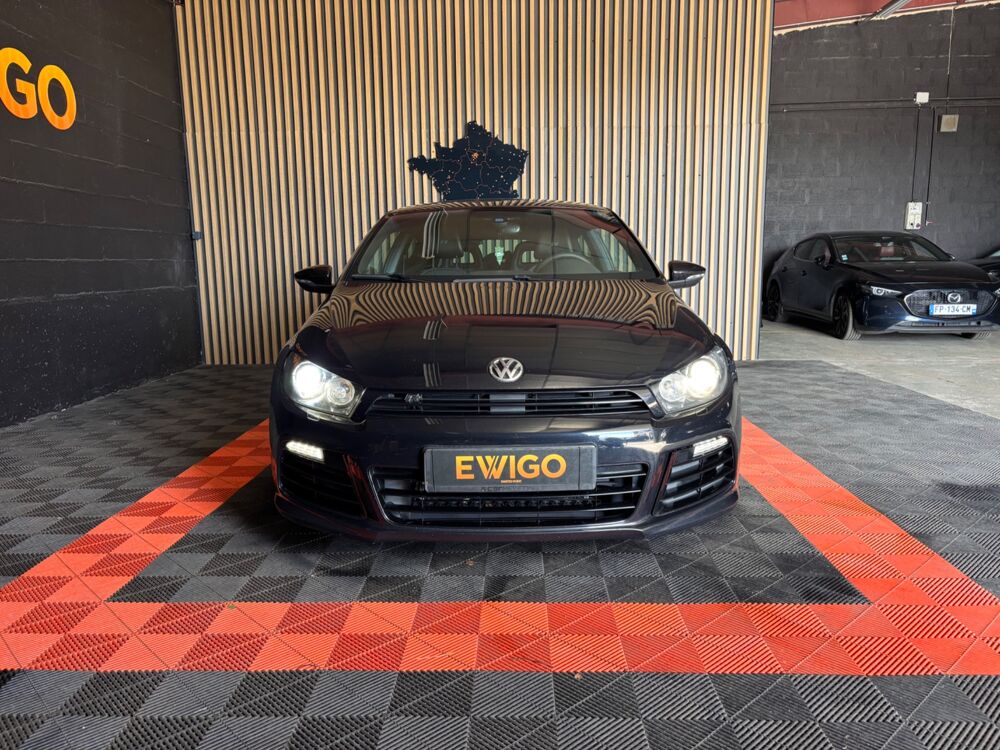 Scirocco R 2.0 TSI 265 Ch - Deuxi&egrave;me mains - Toit ouvrant - Si&egrave;ges ch 2010 occasion 44220 Cou&euml;ron