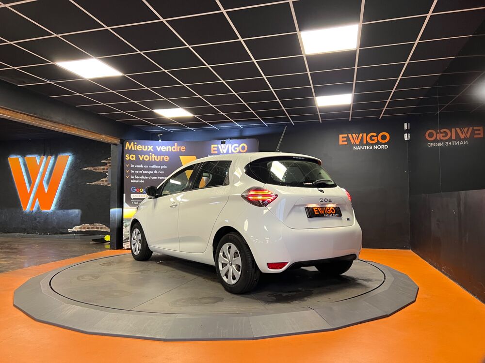 Zo&eacute; R135 E-TECH ZE 52KWH ACHAT-INTEGRAL EQUILIBRE BVA // APPLE C 2022 occasion 44300 Nantes