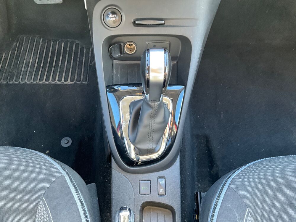 Captur 1.5 DCI 90 INTENS EDC / Distribution a jour / Entretien Fait 2016 occasion 17000 La Rochelle