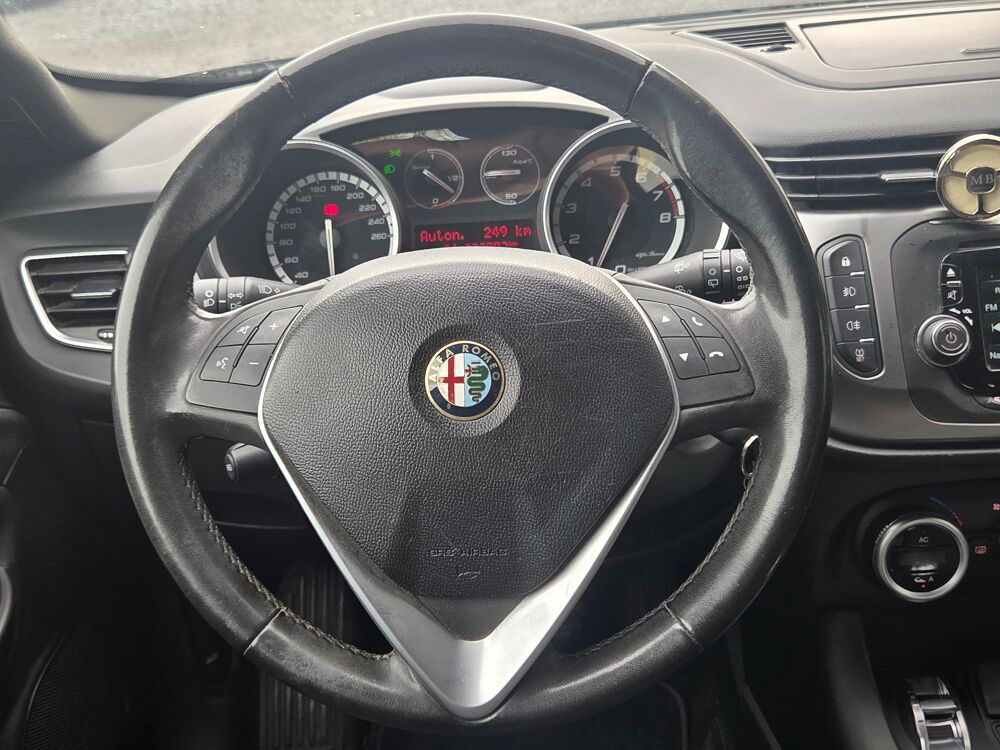 Giulietta 1.4 T 105 Ch IMPRESSION DISTRIBUTION FAITE 2015 occasion 33210 Maz&egrave;res
