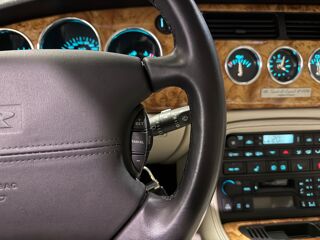 XKR COUPE 4.2 395CH S SUPERCHARGED BVA SPIRIT OF LEGEND/ 1ERE MA 2006 occasion 78125 Gazeran