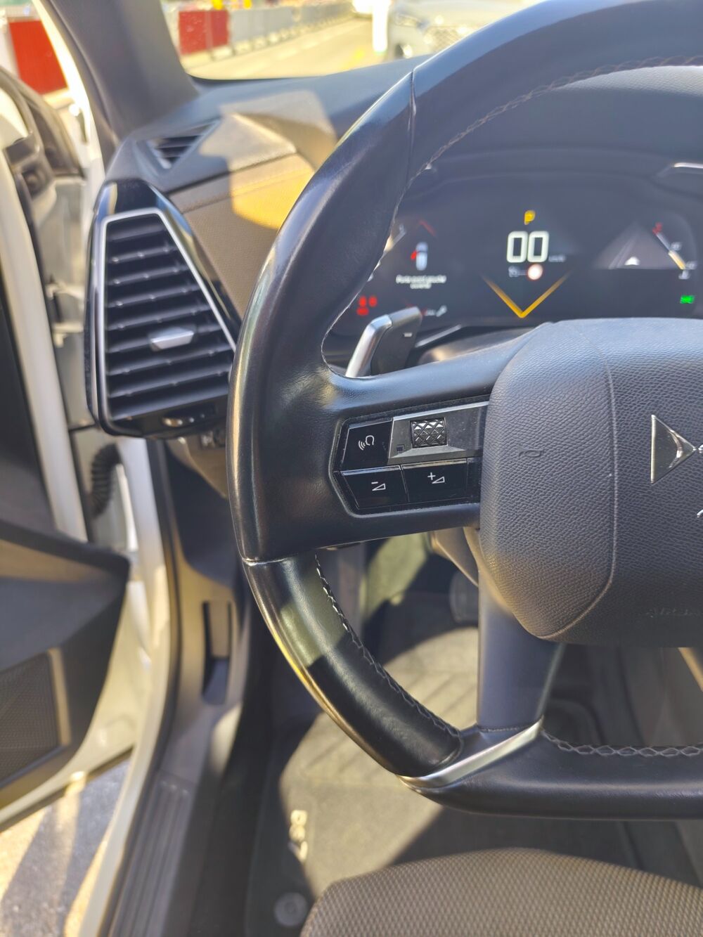 DS3 1.5 BLUEHDI 130Ch BUSINESS EAT8/CARPLAY/ATTELAGE ESCAMOTABLE 2022 occasion 74600 Seynod