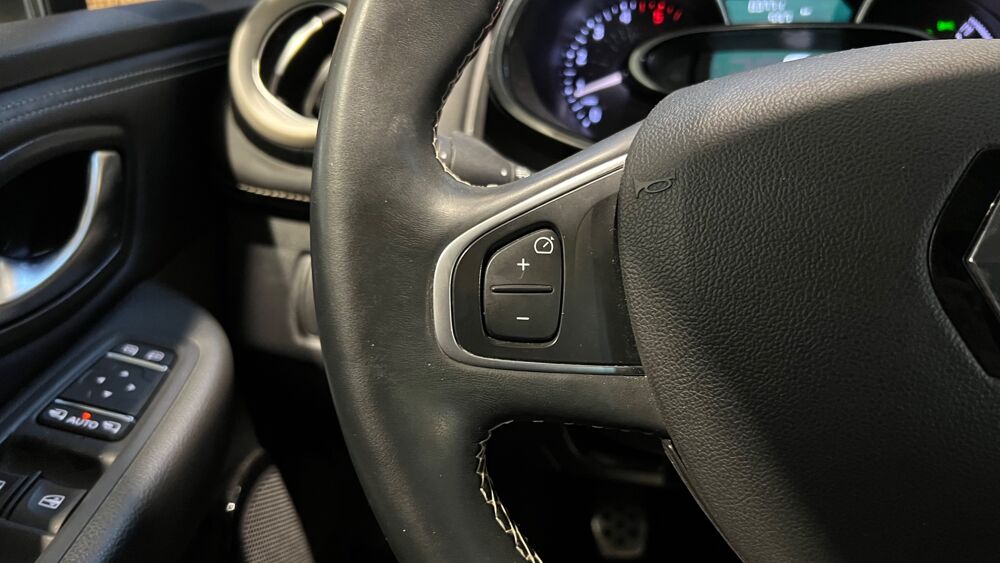 Clio 1.5 DCI 90 INITIALE PARIS - ANDROID AUTO - SUVI COMPLET RENA 2017 occasion 33610 Cestas