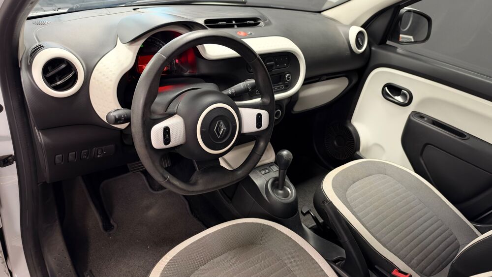 Twingo III 0.9 TCe 90 LIMITED 2017 EDC // ENTRETIEN CONSTRUCTEUR 2018 occasion 34430 Saint-Jean-de-V&eacute;das