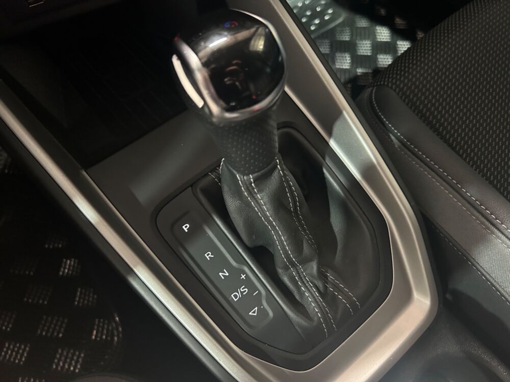 A1 CITYCARVER ALLSTREET 1.0 30 TFSI 116 CH S LINE S-TRONIC / CA 2020 occasion 29000 Quimper