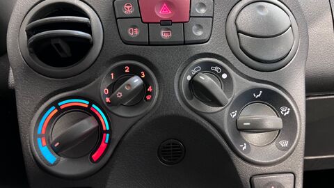 Panda DYNAMIC 1.2 70 TEINTE ROUGE - CLIMATISATION - DISTRIBUTION 0 2011 occasion 33610 Cestas