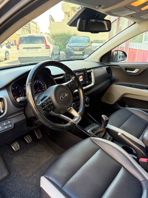 Stonic 1.6 CRDI 110 PREMIUM CARPLAY 2018 occasion 69150 D&eacute;cines-Charpieu