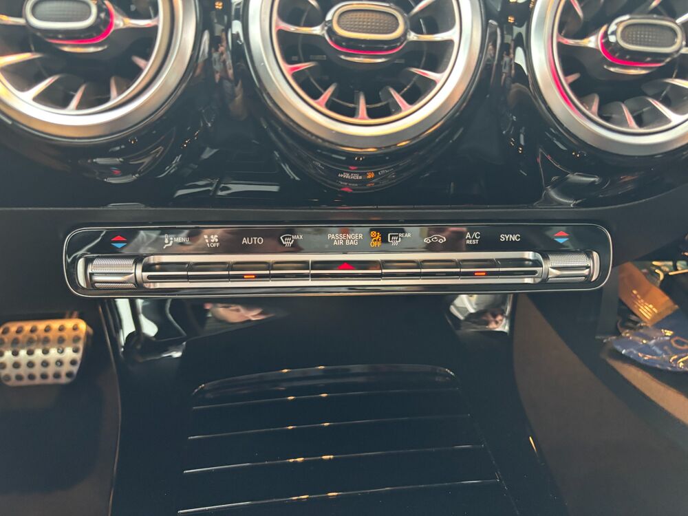 Classe CLA 200 D 150 ch AMG LINE 8G-DCT 2021 occasion 64320 Idron