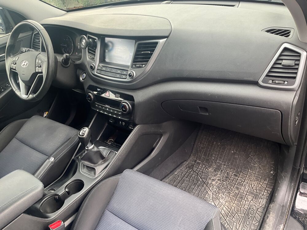 Tucson 1.7 CRDI 115cv CREATIVE 2WD ATTELAGE / CAMERA DE RECUL 2016 occasion 17000 La Rochelle