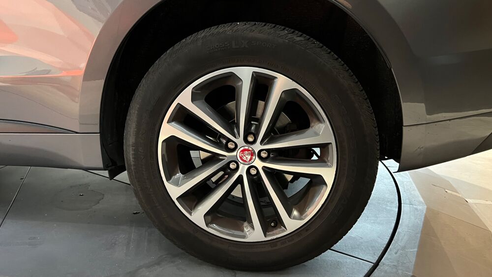 F-PACE 2.0 D 180 R-SPORT AWD BVA - ATTELAGE - SONORISATION MERIDIAN 2019 occasion 33610 Cestas