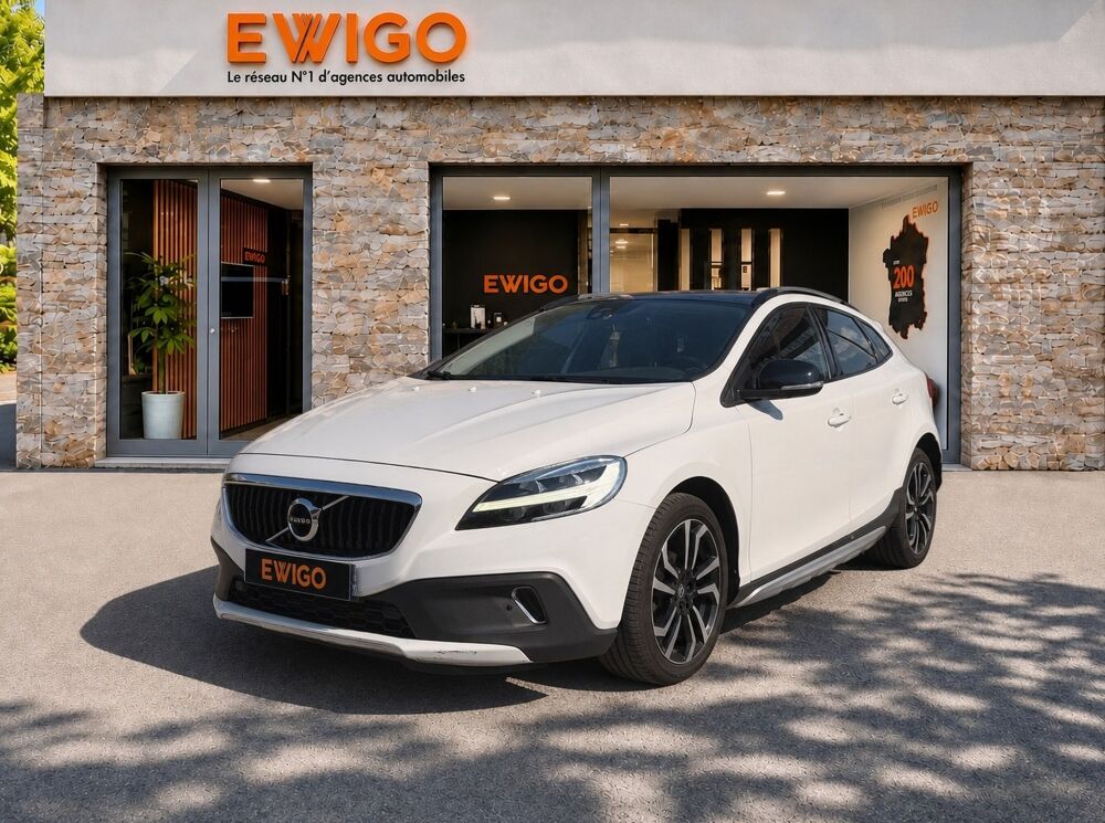 V40 CROSS-COUNTRY 1.5 T3 152 GEARTRONIC BVA- TOIT PANO-CAMERA AR 2019 occasion 83120 Sainte-Maxime