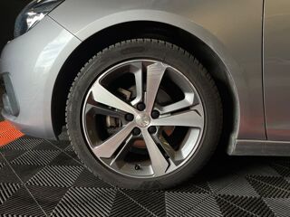 308 GENERATION-II SW 1.5 BLUEHDI 100 - Radar AV/AR - CARPLAY 2019 occasion 44220 Cou&euml;ron