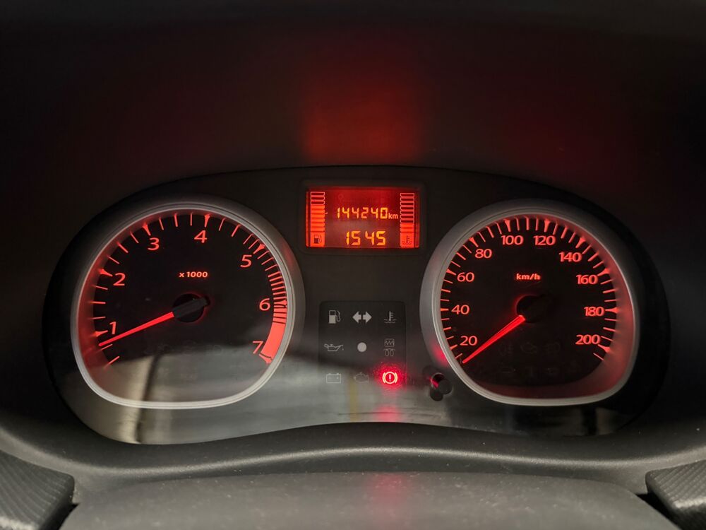 Duster 1.5 DCI 90 CH 4X4 - ATTELAGE- DISTRIBUTION OK 2013 occasion 69400 Arnas