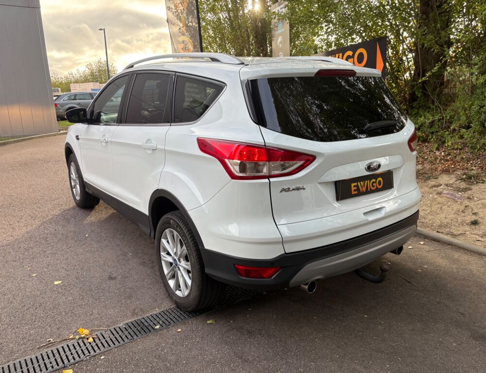 Kuga 2.0 TDCI 150ch TITANIUM 4X2 START-STOP / ATTELAGE - RADAR AV 2016 occasion 76150 Saint-Jean-du-Cardonnay