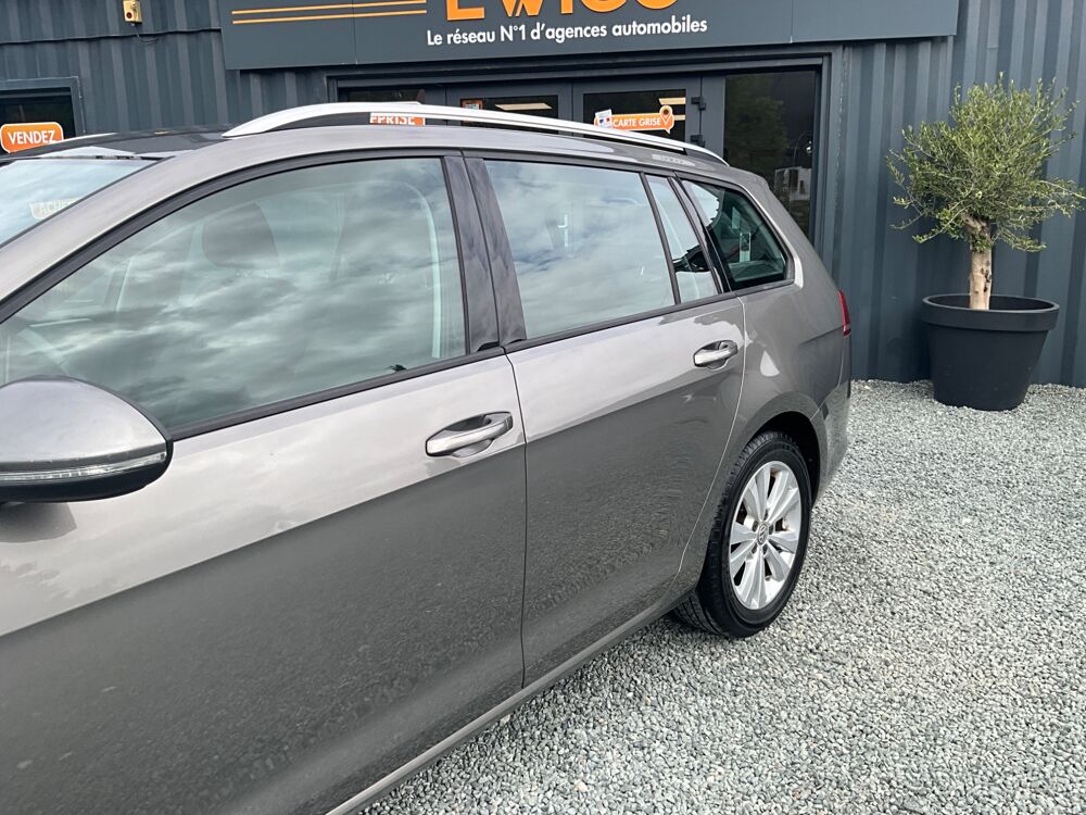 Golf BREAK 1.6 TDI 110 ch BLUEMOTION CONFORT LINE BUSINESS / CLIM 2016 occasion 17000 La Rochelle