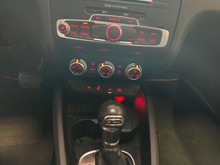A1 SPORTBACK 1.6 TDI 115 BUSINESS LINE S-TRONIC BVA 2017 occasion 83600 Fr&eacute;jus