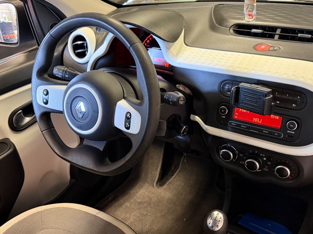 Twingo 1.0 SCE 70 CH COSMIC 2018 occasion 24750 Tr&eacute;lissac