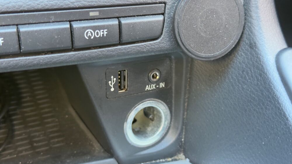 X1 1.6 D 116cv BUSINESS SDRIVE - RADAR DE RECUL / REGULATEUR DE 2013 occasion 69150 D&eacute;cines-Charpieu