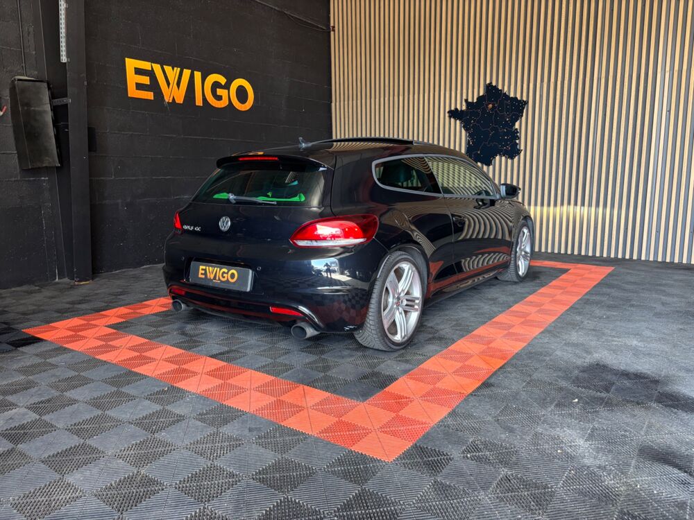 Scirocco R 2.0 TSI 265 Ch - Deuxi&egrave;me mains - Toit ouvrant - Si&egrave;ges ch 2010 occasion 44220 Cou&euml;ron