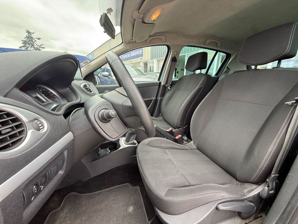 Clio 1.5 DCI 70CH AUTHENTIQUE - CLIMATISATION - CARPLAY 2010 occasion 27000 &Eacute;vreux