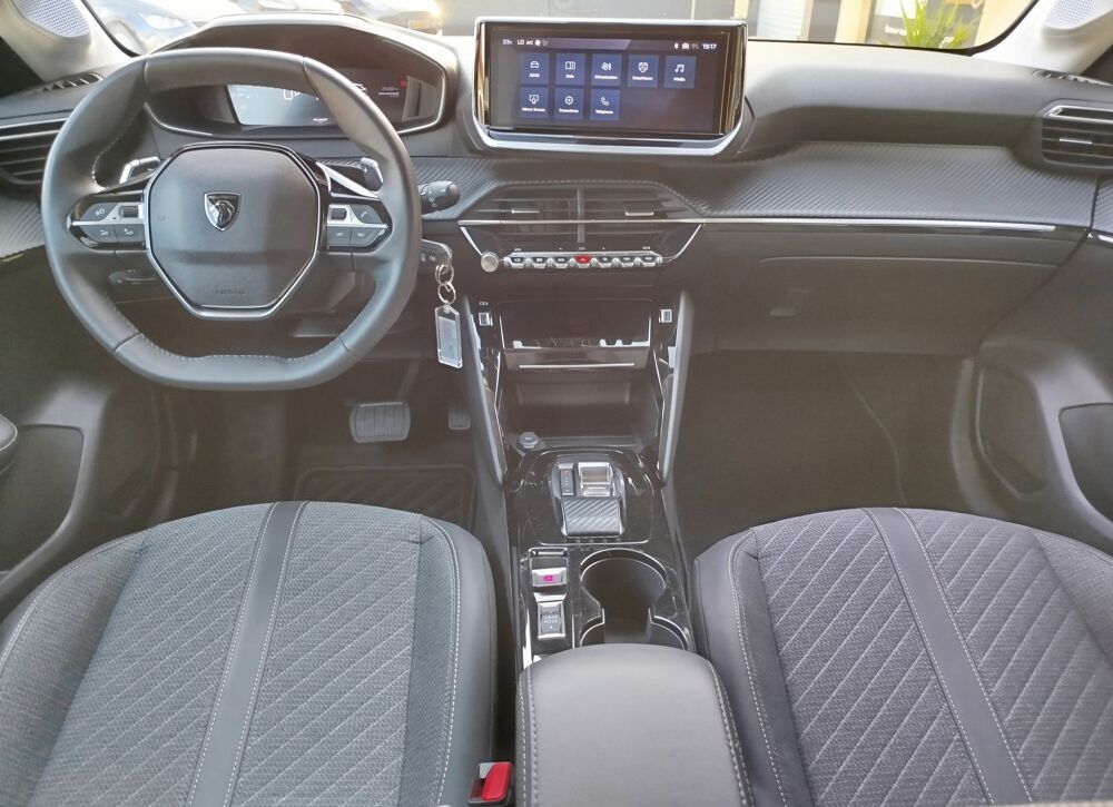 208 GENERATION-II 1.2 100CH MHEV HYBRID ALLURE E-DCS6 BVA 2025 occasion 13700 Marignane