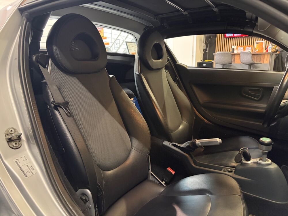 Roadster ROADSTER 0.7 T 100CH BRABUS BVA/ BAGAGE EN PLUS 2006 occasion 78125 Gazeran