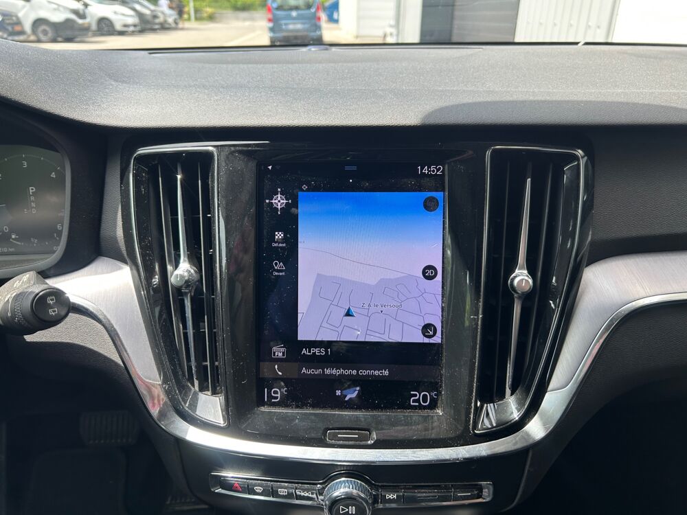 V60 2.0L D3 150ch BUSINESS GEARTRONIC + APPLE CARPLAY / CAMERA D 2020 occasion 38420 Le Versoud