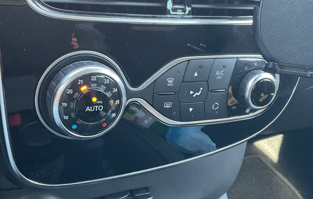 Clio 1.2 TCE 120 ENERGY INTENS 2018 occasion 78410 Flins-sur-Seine