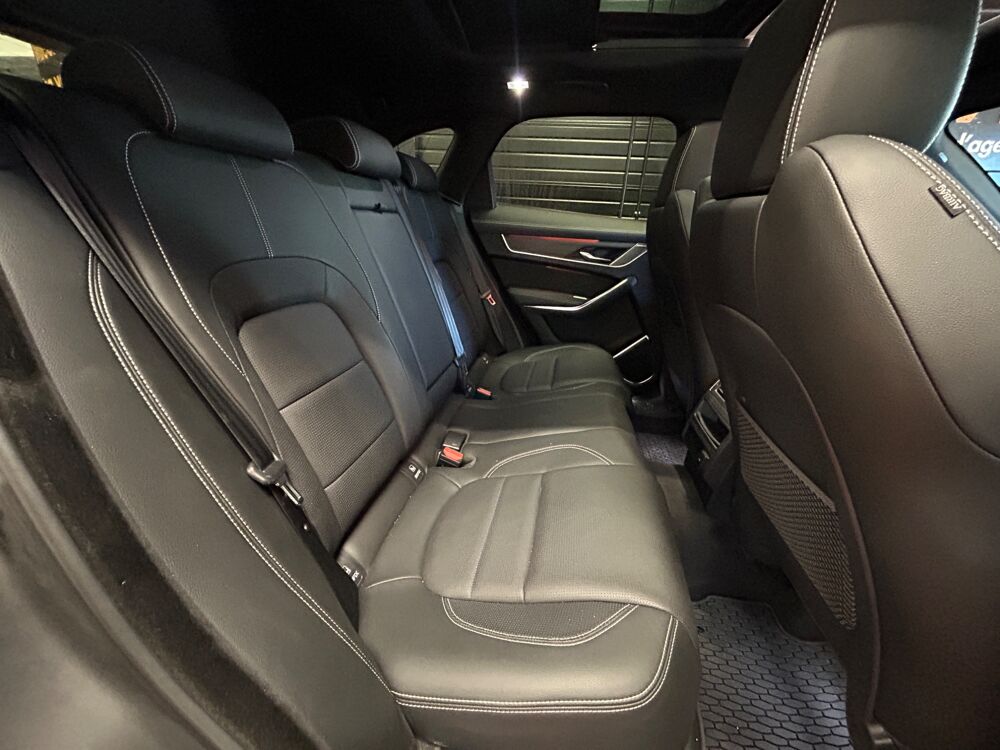 F-PACE 2.0 P400E 404H 300 PHEV 19.2KWH R-DYNAMIC SE AWD BVA 2023 occasion 83600 Fr&eacute;jus