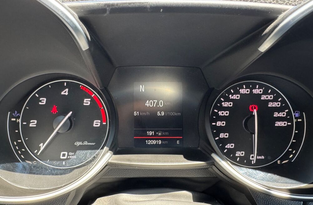 Giulia 2.2 JTDM 150CH BUSINESS 2017 occasion 13700 Marignane