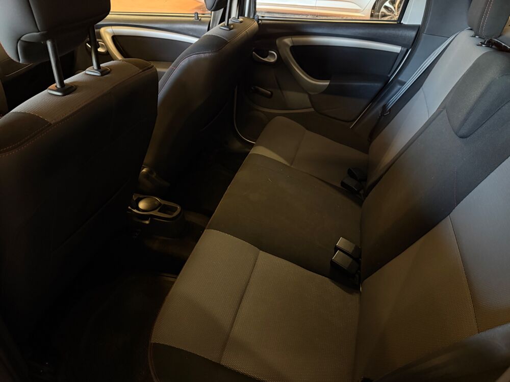 Duster 1.5 DCI 90 CH 4X4 - ATTELAGE- DISTRIBUTION OK 2013 occasion 69400 Arnas