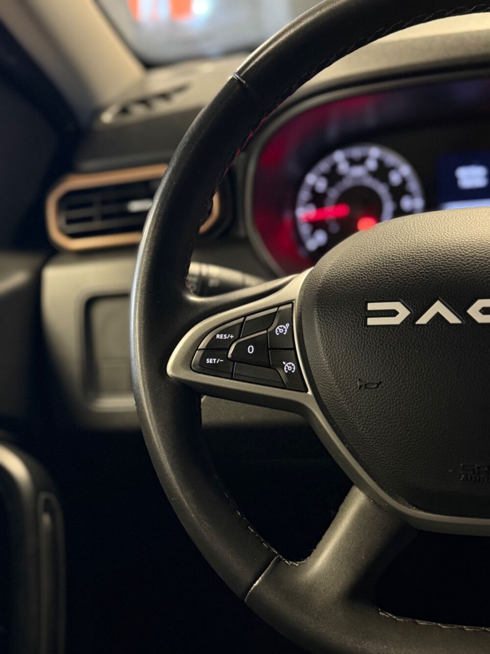 Duster 1.5 BLUEDCI 115 EXTREME 4X4 // ATTELAGE // APPLE CARPLAY // 2024 occasion 44300 Nantes