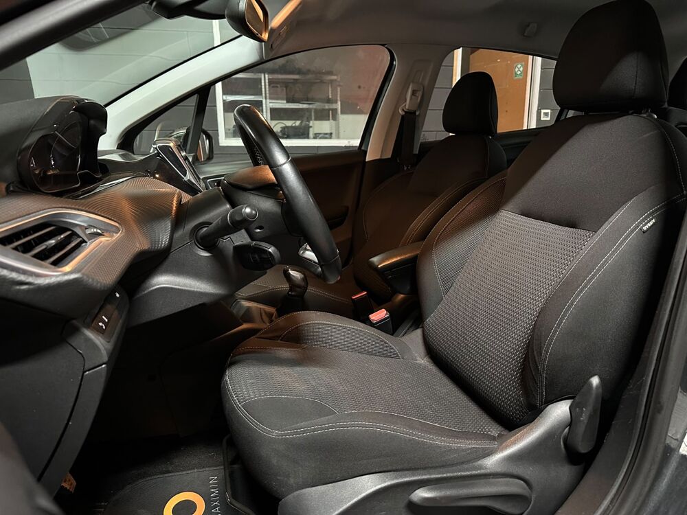 208 GENERATION-I 1.2 110 CH ACTIVE CAR PLAY-RADAR DE RECUL 2016 occasion 60740 Saint-Maximin