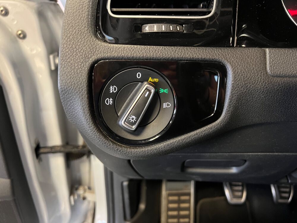 Golf 1.0 TSI 115 CONNECT/ENTRETIEN OK/REGULATEUR ADAPTATIF/2EME M 2018 occasion 44300 Nantes