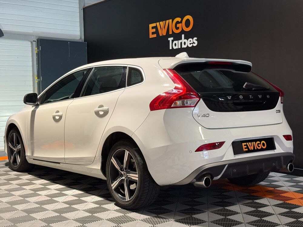 V40 D3 2.0 150 ch R-DESIGN GEARTRONIC6 2017 occasion 65290 Juillan