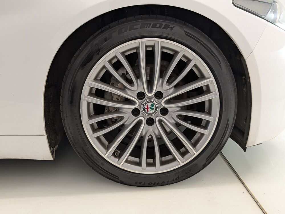 Giulia 2.2 JTDM 180ch LUSSO BVA 2017 occasion 90160 Bessoncourt