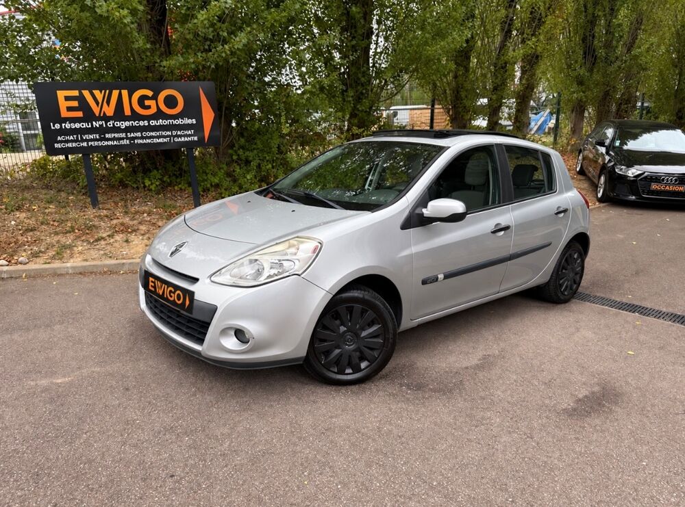 Clio 1.5 DCI 70Ch PRIVILEGE - TOIT OUVRANT - CLIMATISATION 2009 occasion 76150 Saint-Jean-du-Cardonnay