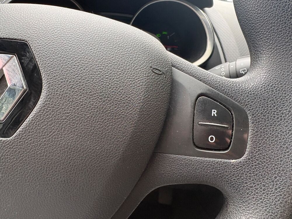 Clio SOCIETE 1.5 DCI 75ch ENERGY AIR / CLIMATISATION - BLUETOOTH 2016 occasion 76150 Saint-Jean-du-Cardonnay