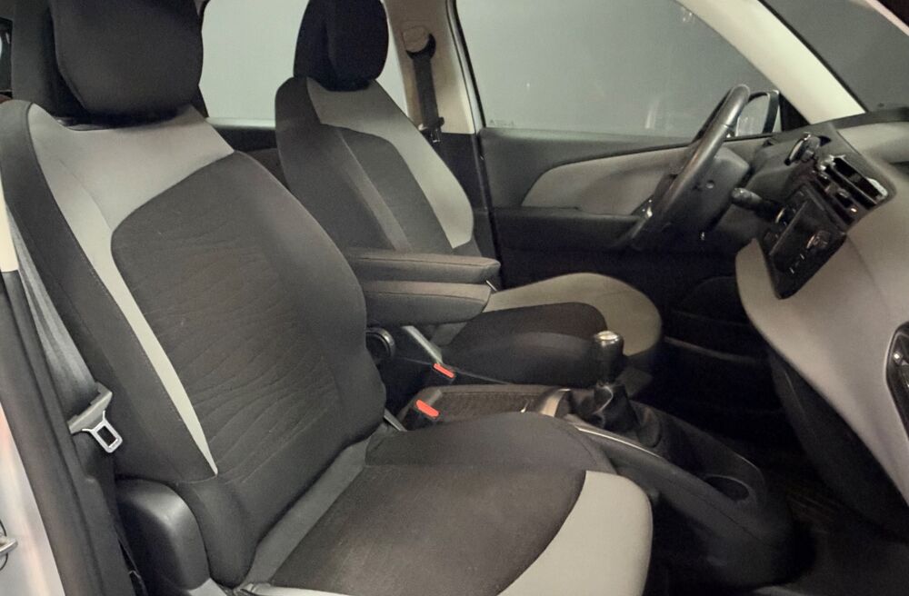 C4 Picasso E-HDI 115ch CONFORT // DISTRIBUTION OK // ATTELAGE 2015 occasion 34430 Saint-Jean-de-V&eacute;das