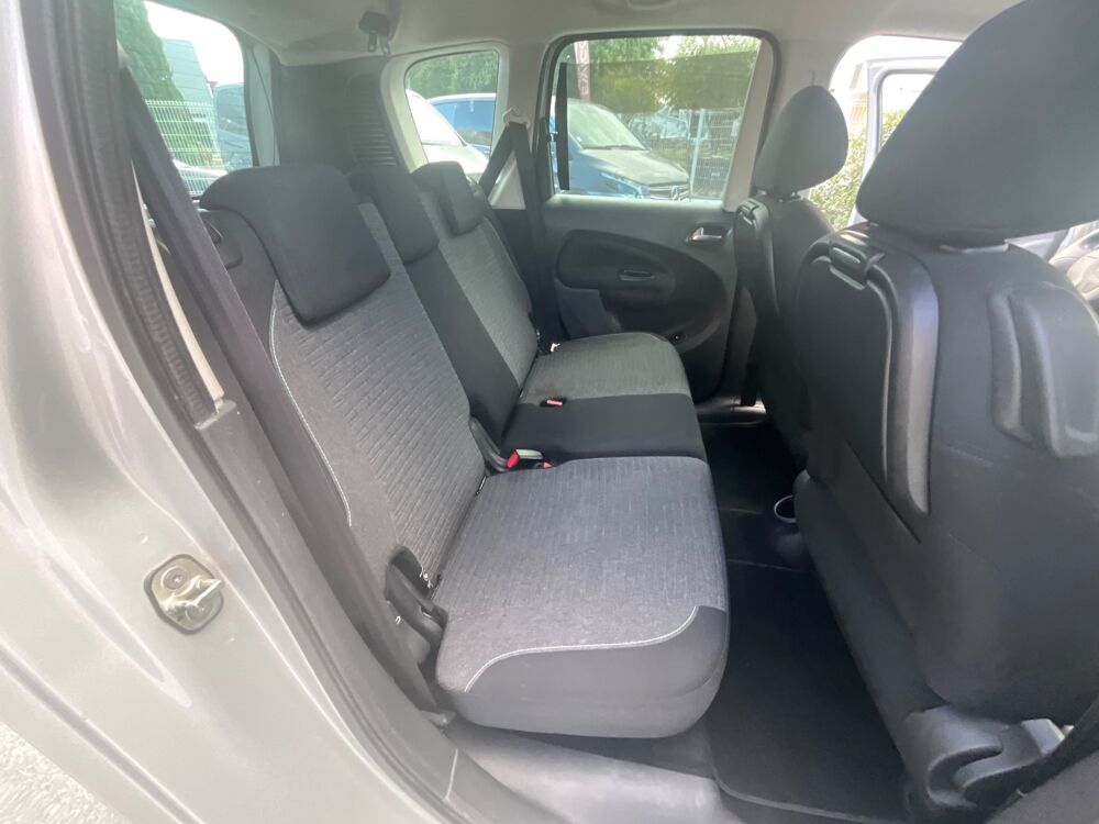 C3 Picasso 1.2 110 EXCLUSIVE / Entretien Citro&euml;n / Distribution faite / 2016 occasion 17000 La Rochelle
