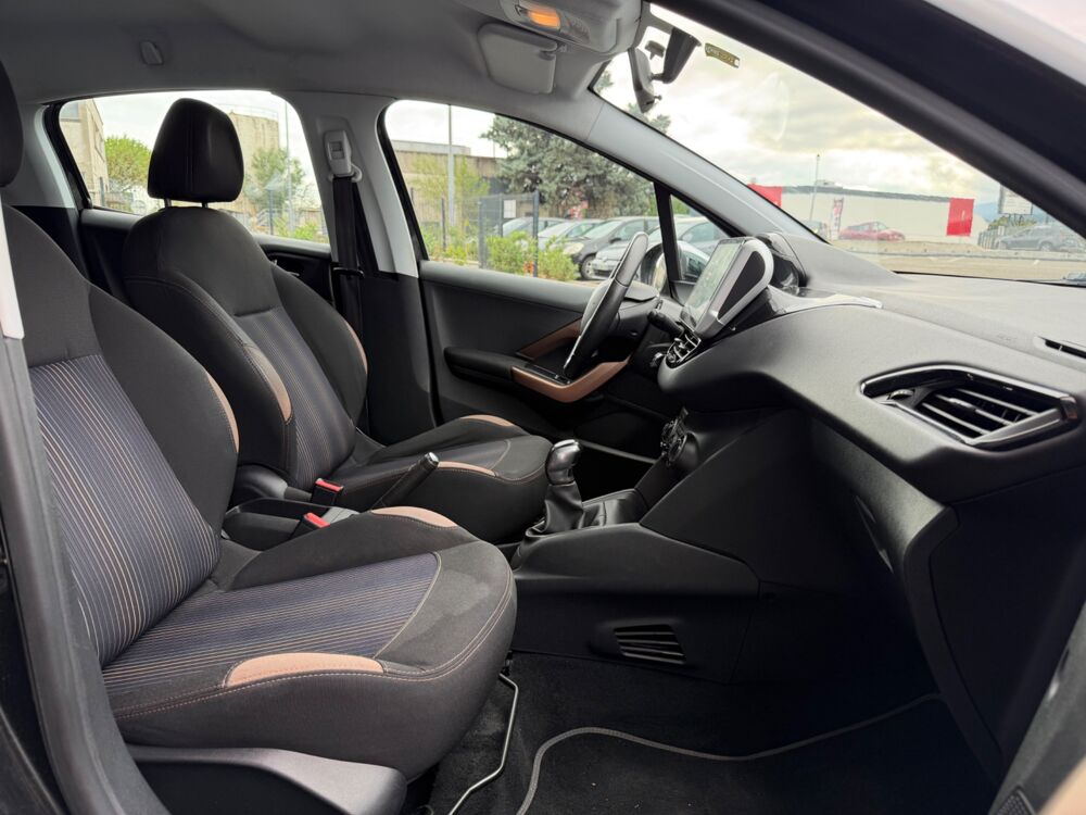 208 80 Ch - URBAN SOUL - CARPLAY - COURROIE DE DISTRUBTION OK - 2013 occasion 26000 Valence