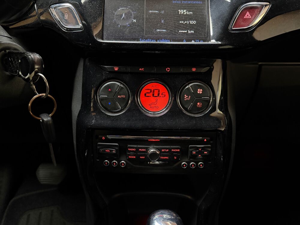 DS3 1.6 VTI 120CH SOCHIC - BVA - MOTEUR &Agrave; CHA&Icirc;NE - CAM&Eacute;RA DE RE 2015 occasion 33320 Eysines