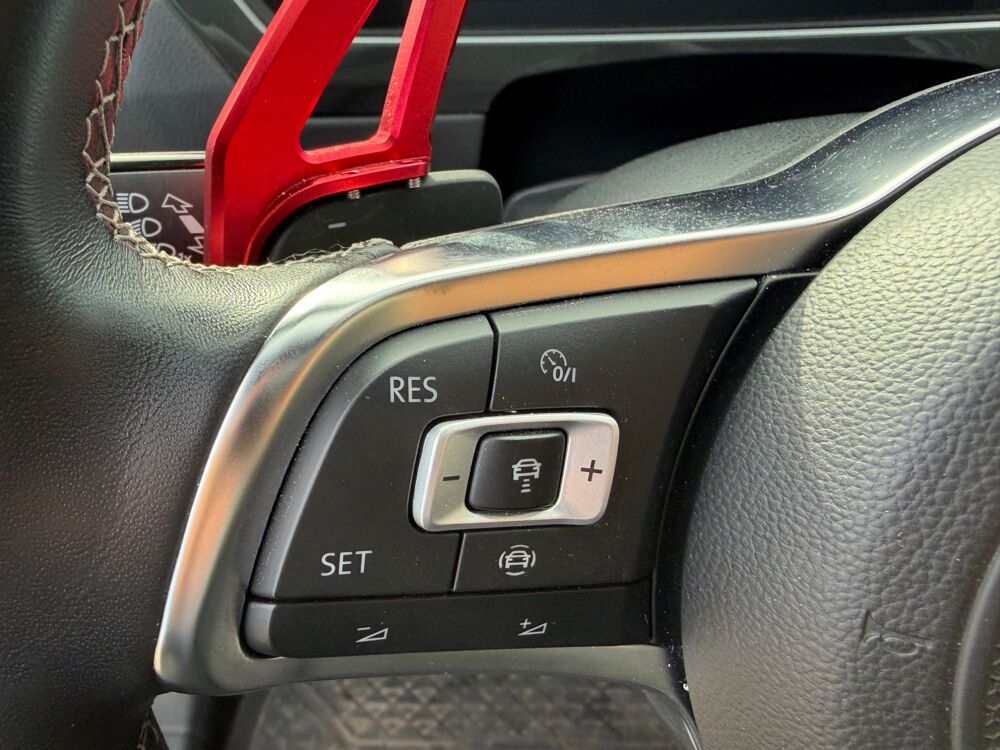 Tiguan BLACK R-LINE 150Ch DSG ORIGINE FR - SUIVI VOLKSWAGEN -TOIT O 2019 occasion 27000 &Eacute;vreux