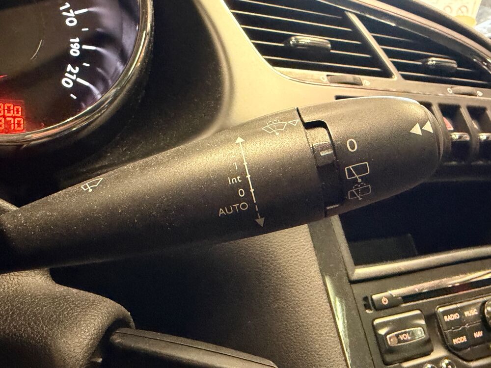 3008 GENERATION-I 1.6 HDI 115 Ch ALLURE GPS/ RADAR DE RECUL 2013 occasion 24750 Tr&eacute;lissac