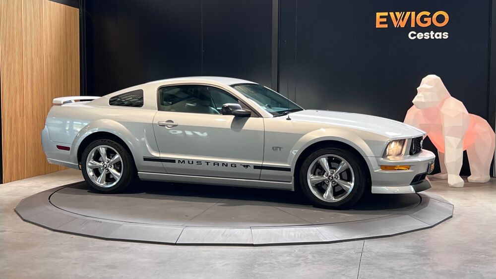 Mustang FASTBACK GT V8 4.6L 305ch SACT 24 soupapes - CARTE GRISE FRA 2007 occasion 33610 Cestas