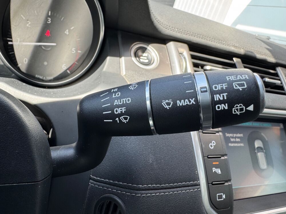 Range Rover Evoque 2.0l TD4 180ch 4WD Landmark Edition / CAMERA DE RECUL + TOIT 2018 occasion 38420 Le Versoud