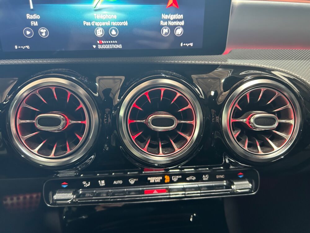 Classe A 1.5 180 D 116 CH AMG LINE 7G-DCT SUIVI MERCEDES / TOIT OUVRA 2019 occasion 29000 Quimper