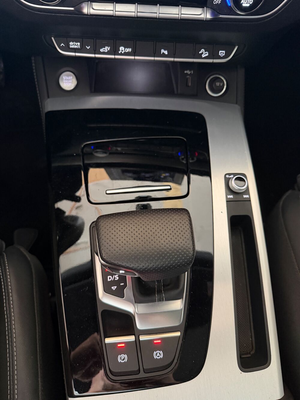 Q5 50 TFSIE 299ch HYBRIDE S-LINE QUATTRO S-TRONIC BVA 2021 occasion 60740 Saint-Maximin