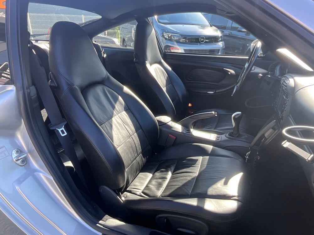 911 COUPE 996 3.4 300 CARRERA / ENTRETIENS PORSCHE / TOIT OUVRAN 1998 occasion 17000 La Rochelle