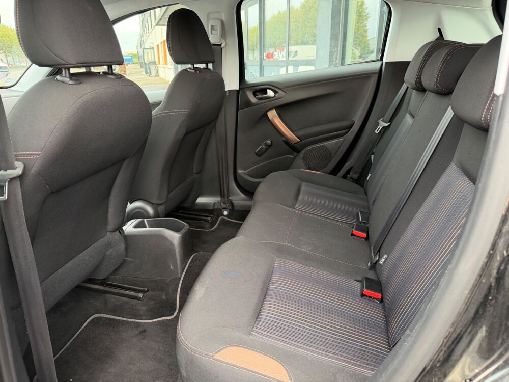 208 80 Ch - URBAN SOUL - CARPLAY - COURROIE DE DISTRUBTION OK - 2013 occasion 26000 Valence